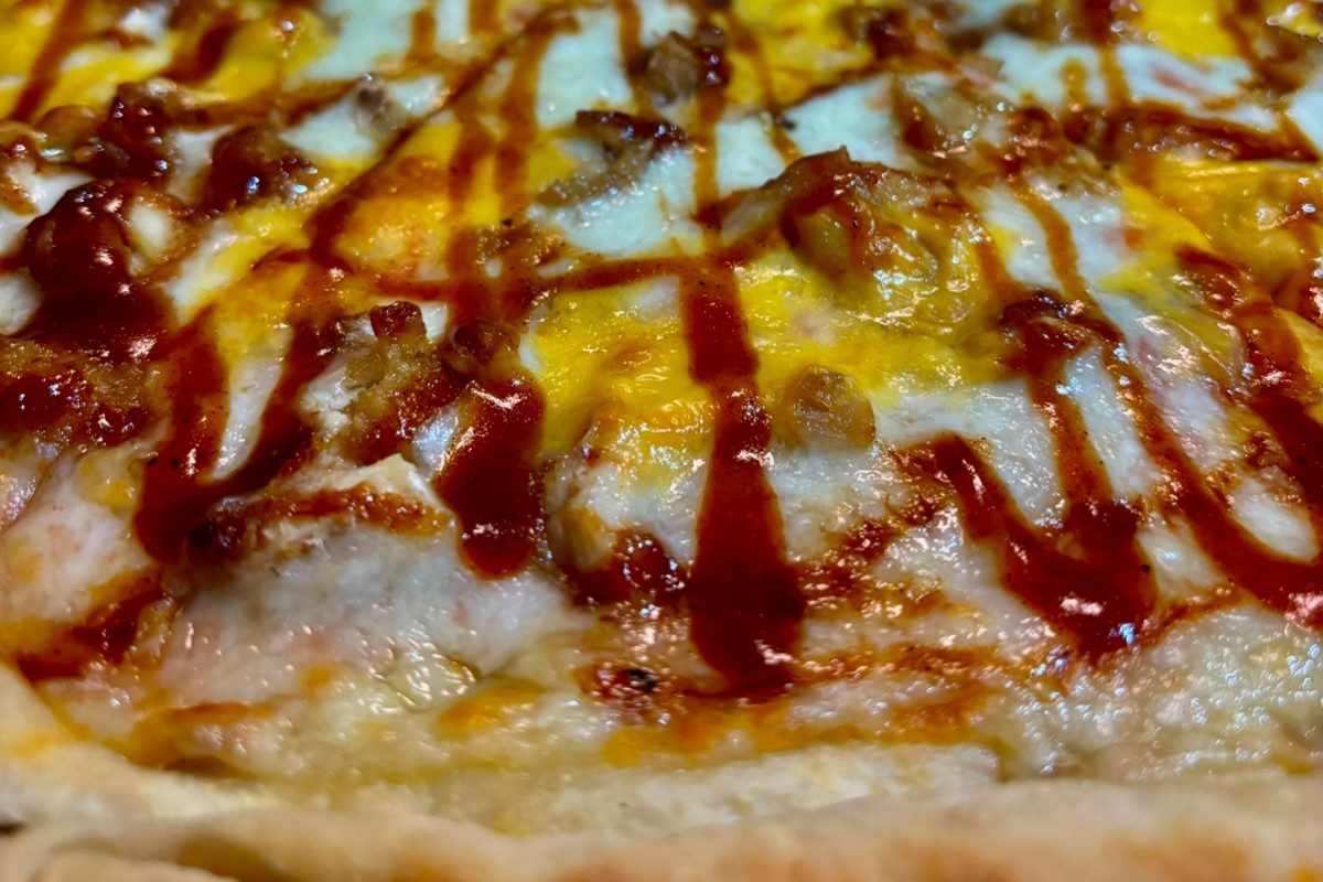 BBQ Chicken Pizza (Medium)
