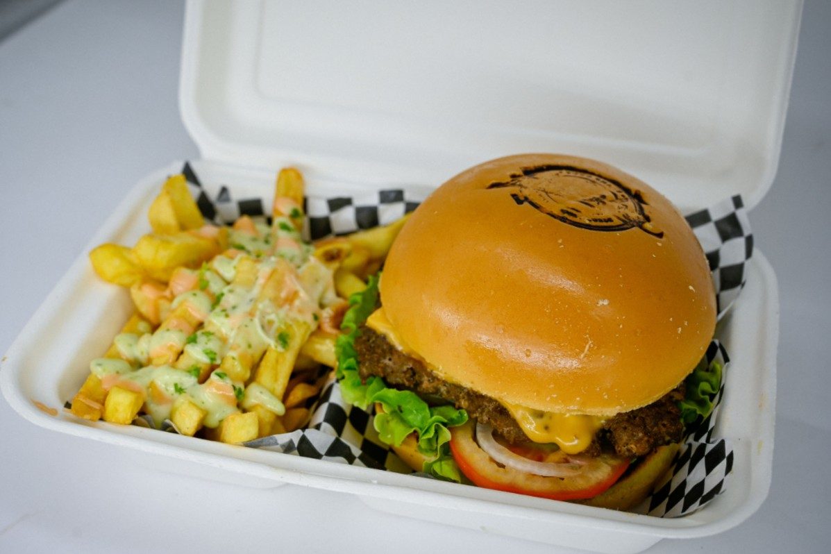 Classic Cheeseburger