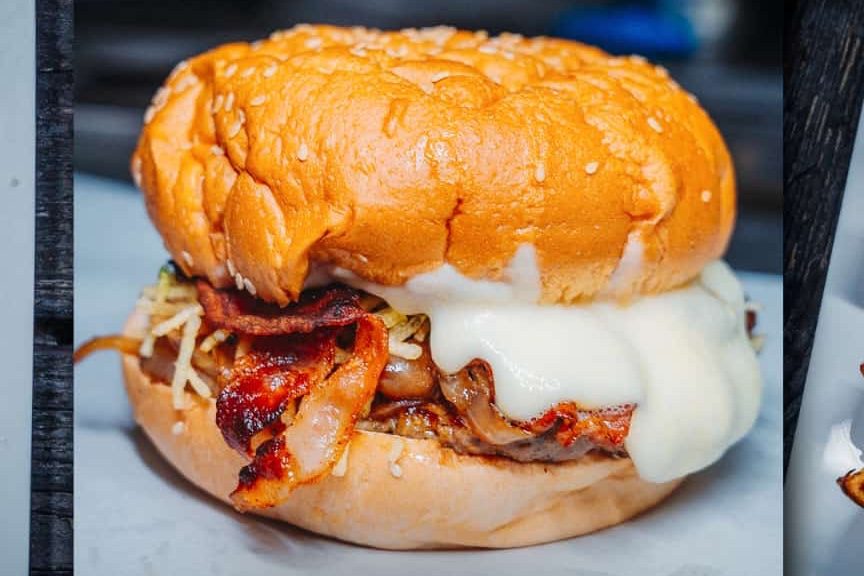 COLOMBIAN BURGER