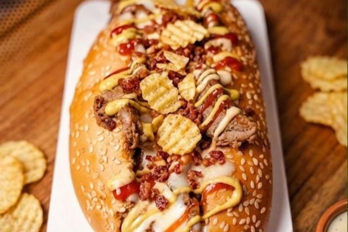 STEAK & CHEESE SANDWICH