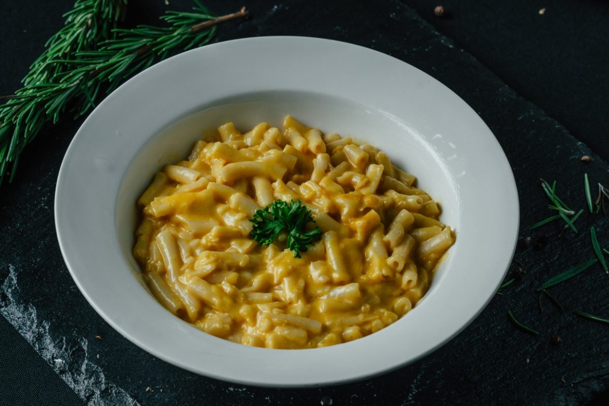 MAC & CHEESE